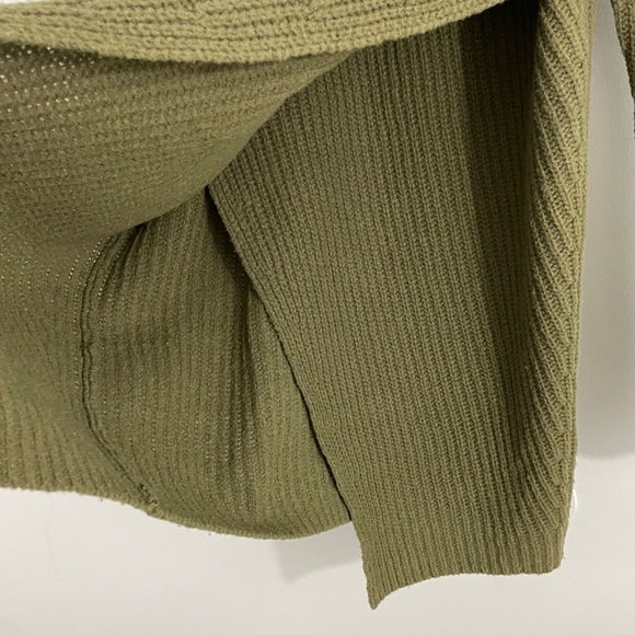 Banana Republic Crossover Turtleneck Sweater Womens S Army Green Merino Wool GUC - Picture 6 of 12